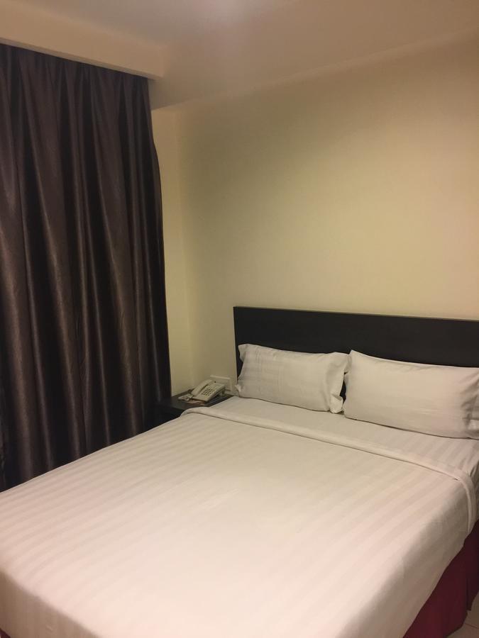 Premierz Hotel Labuan Exterior photo