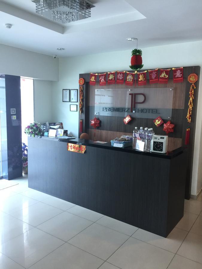 Premierz Hotel Labuan Exterior photo