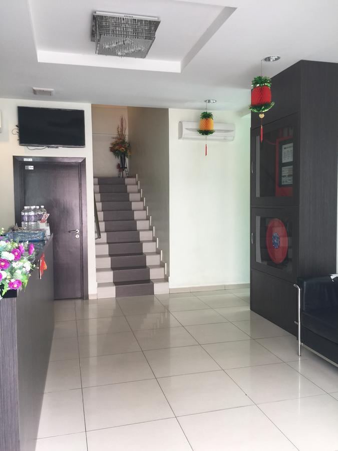 Premierz Hotel Labuan Exterior photo
